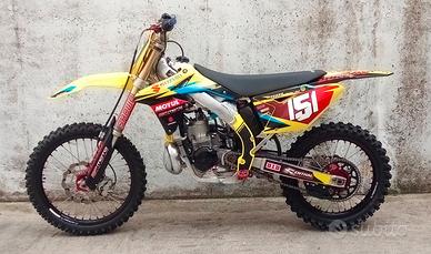 Suzuki RMZ 250 2 tempi