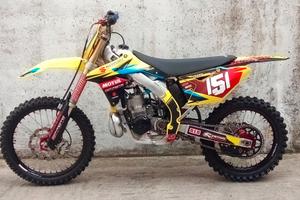 Suzuki RMZ 250 2 tempi