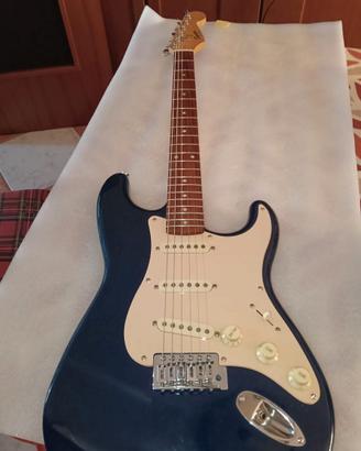 Squier Bullet Strat 2006 MECCANICHE AUTOBLOCCANTI