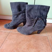 stivaletti scamosciati grigi