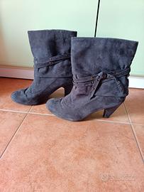 stivaletti scamosciati grigi