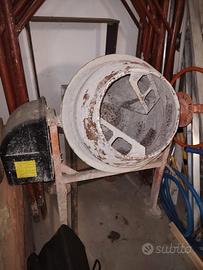 BETONIERA PER CEMENTO