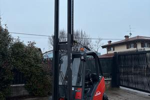 S107 Carello elevatore Linde H20