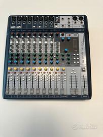 Mixer Soundcraft Signature 12