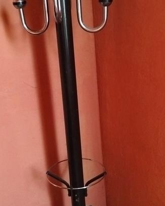 Appendiabiti da terra vintage.