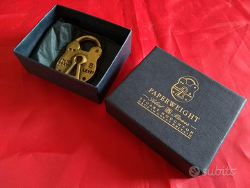 Fermacarte inglese in ottone, nuovo