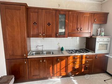 cucina+armadio+vetrinetta+credenza