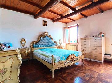 Camera da letto completa 