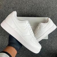 Nike Air Force 1 Bianche – Numero 37 – Nuove