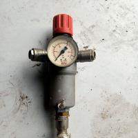 Regolatore pressione compressore