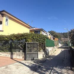 MONFALCONE: CASETTA TUTTA RISTRUTTURATA