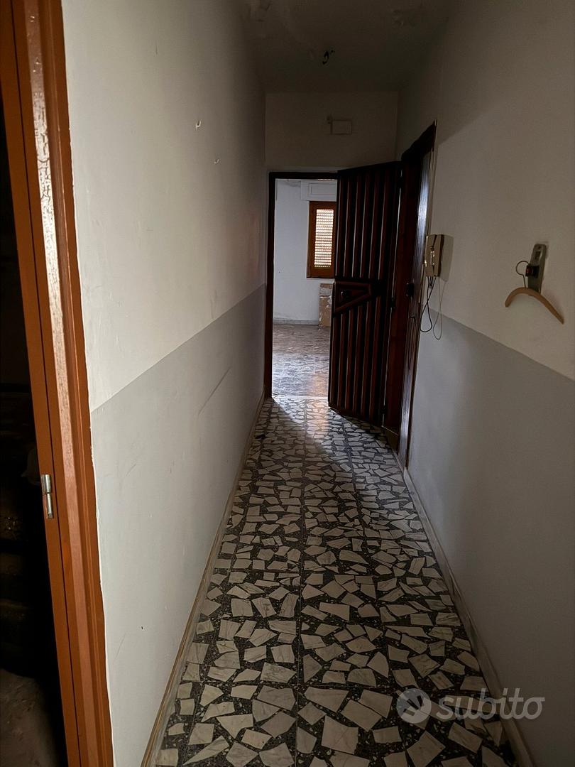 Casa situata a mesoraca. Appartamento 2 piano - Vista 5