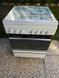 Cucina Hotpoint ariston