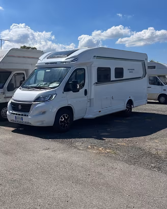Camper Weinsberg carasuite 650 Meg