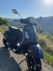 Vespa 300 gts super tech