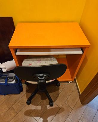 Mobile porta PC con sedia