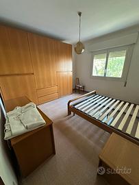 Camera matrimoniale completa in legno