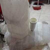 lampada in pietra di quarzo bianco