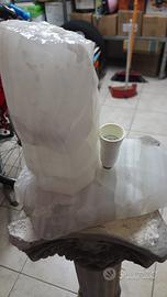 lampada in pietra di quarzo bianco