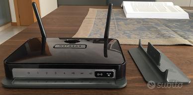 Netgear Wireless-N 300 Modem Router DGN2200