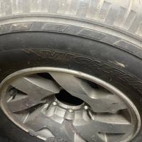 Cerchio l200 con pneumatico