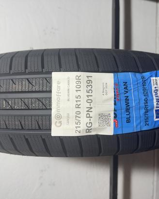 4 Pneumatici 215/70 R15 Superia Tyres Bluewin Cari