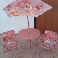 Tavolino gioco con ombrellone e sedie Winx