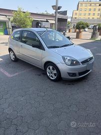 Ford fiesta 1.4 tdci (NEOPATENTATI) 84000KM