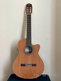 Chitarra Classica Amplificata