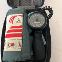 Misuratore di pressione manuale