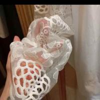 Nuova Camicia con maniche ricamate a pizzo