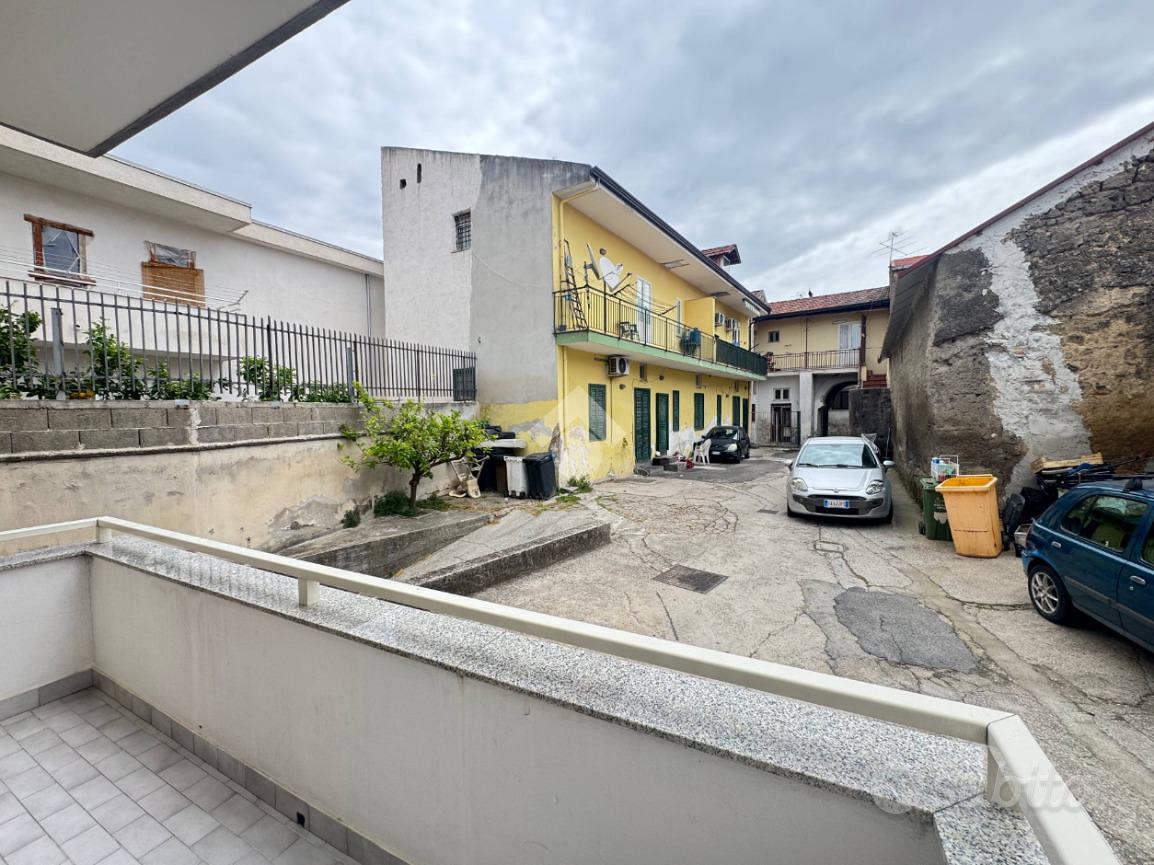 4 LOCALI A AVERSA - Vista 2