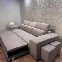 Divano 3 posti con 4 pouf