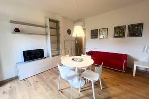 Appartamento di 85 m² con 3 locali e posto auto a 
