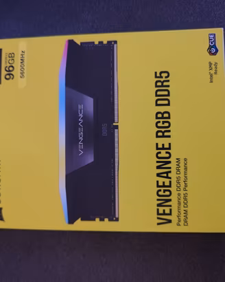 ddr5 96gb Corsair rgb + SSD gen 5