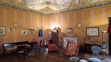 PALAZZO SIGNORILE DEL XVIII SECOLO VIA CAVOUR - M