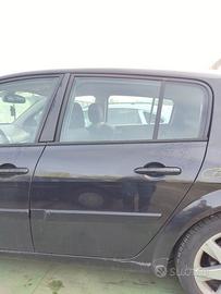 Porta posteriore sinistra RENAULT MEGANE del 2006