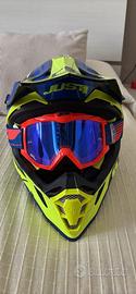 Casco Just 1 e mascherina