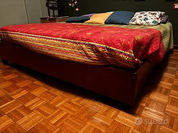 Letto matrimoniale con materasso