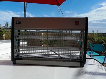 lampada anti zanzare e insetti