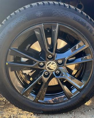 Cerchi in lega originali Skoda 16”