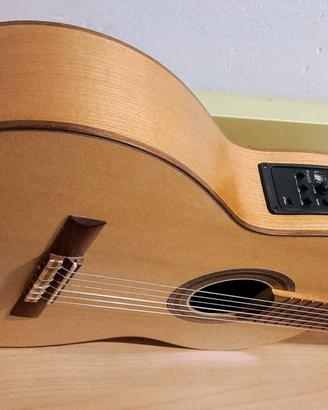 Chitarra classica di qualità in legno massello