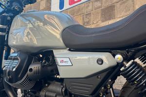 Moto Guzzi V7 sport