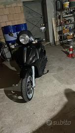 Piaggio Beverly 500