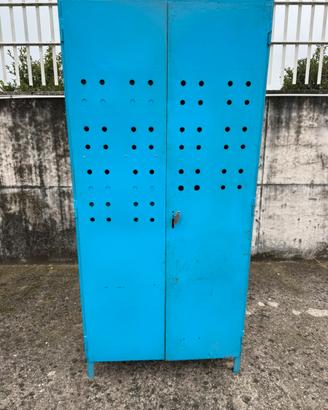 Armadio porta attrezzi