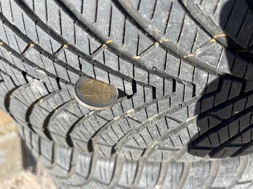 Gomme  kumho 225/45/r19 m+s