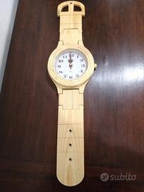 Orologio da parete in legno
