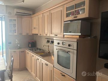 Cucina Lube con elettrodomestici 