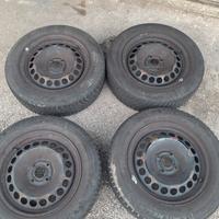 pneumatici completi di cerchi in ferro 