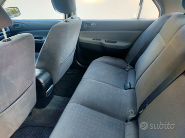 Mitsubishi Lancer 4 porte